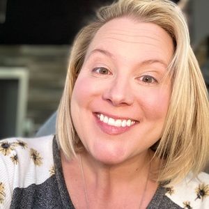 Meet your Posher, Mandy